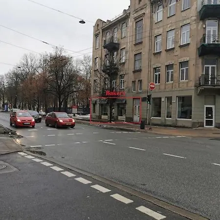 아파트 Wanted Apartment. Old Town. *