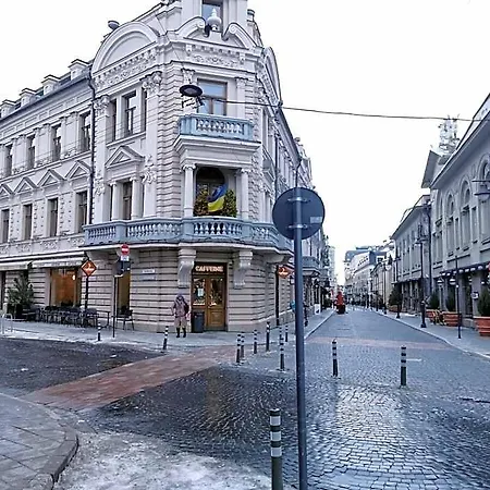 Wanted Apartment. Old Town.